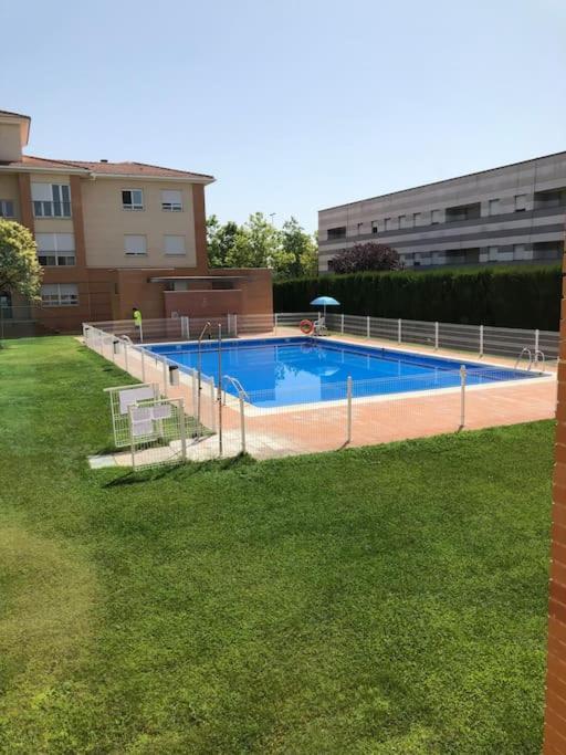 Vut El Parque -Con Piscina En Verano - Aparcamiento En Calle Y Parking Gratis En El Centro Сьюдад-Реаль Екстер'єр фото